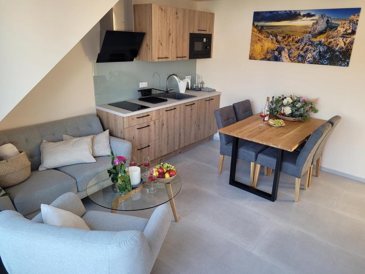 Zamek Na Dlani Mikulov Apartment Екстериор снимка